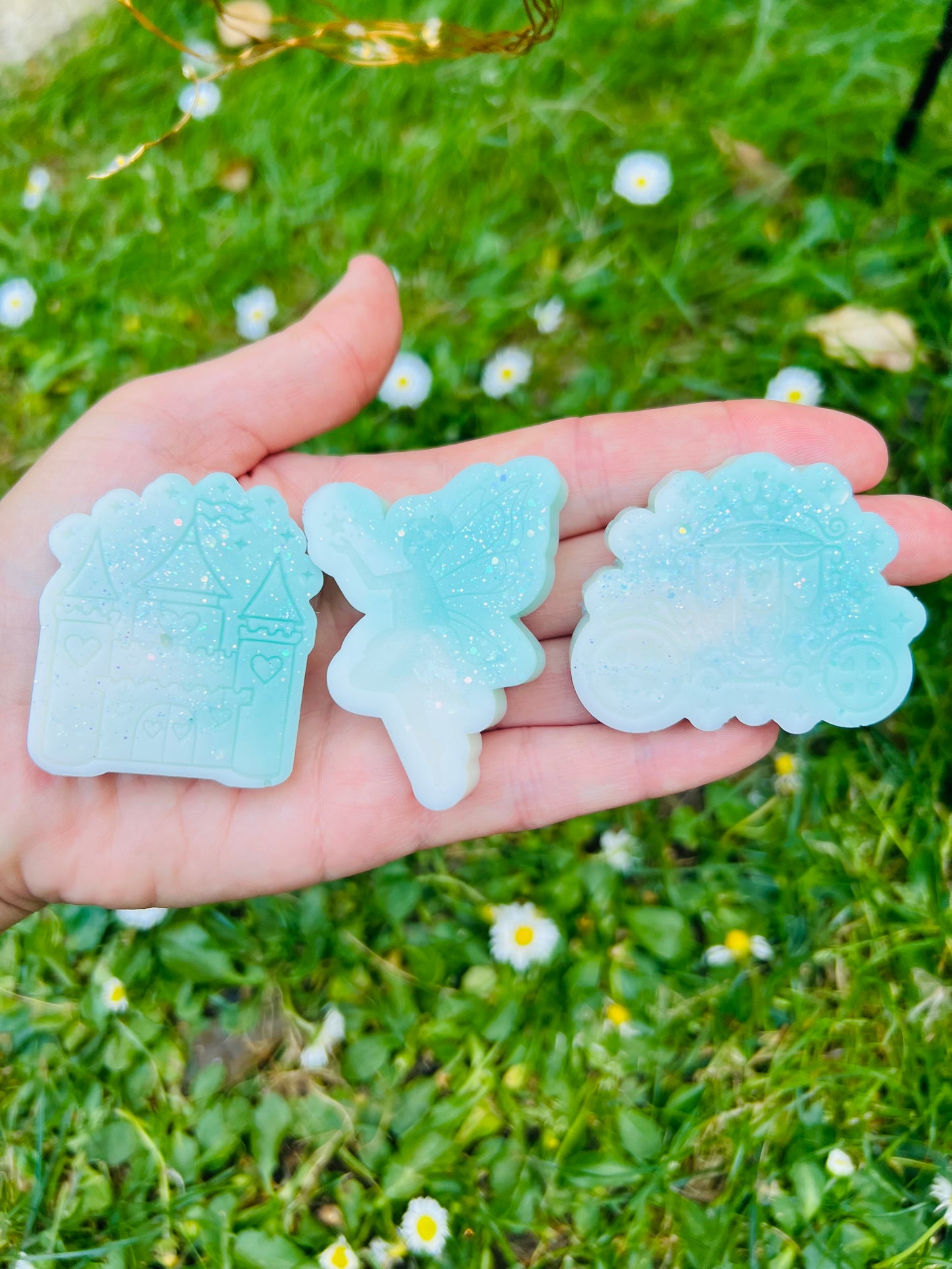 Pack of 2 random fairytale wax melts scented in show home