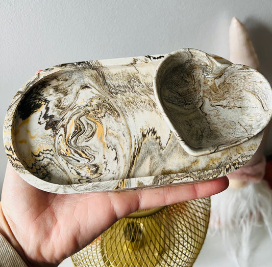 Neutral marbel jesmonite tray and heart dish